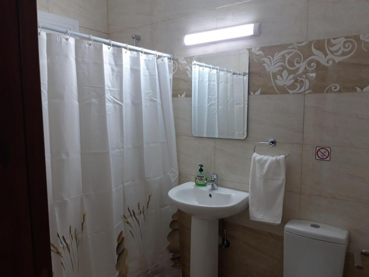 Costas Two-Bedroom Ground Floor Apartment パ フォス エクステリア 写真