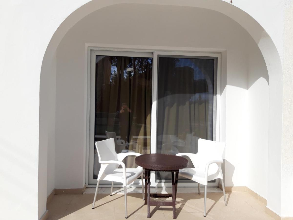 Costas Two-Bedroom Ground Floor Apartment パ フォス エクステリア 写真